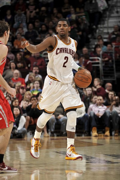 孔帕尼：逆转困境的精神很重要，迪亚斯总能在混乱中创造可能（孔帕尼：逆风翻盘靠精神，迪亚斯总能乱中生机）