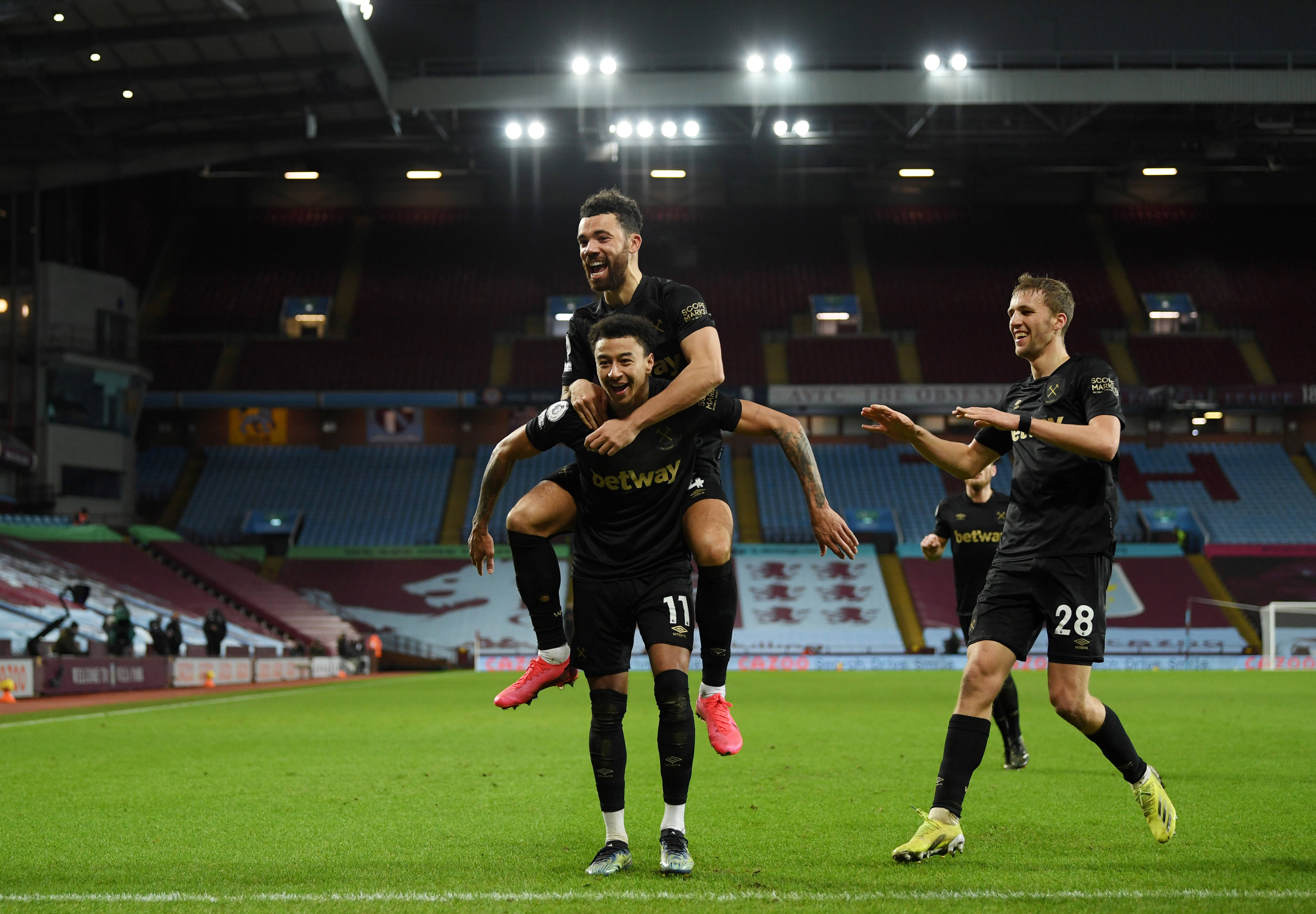 国际米兰冬窗无动作，奥西利奥坚持不引援，三大暗流潜藏涌动？（国米冬窗按兵不动：奥西利奥拒引援，三股暗潮涌动？）