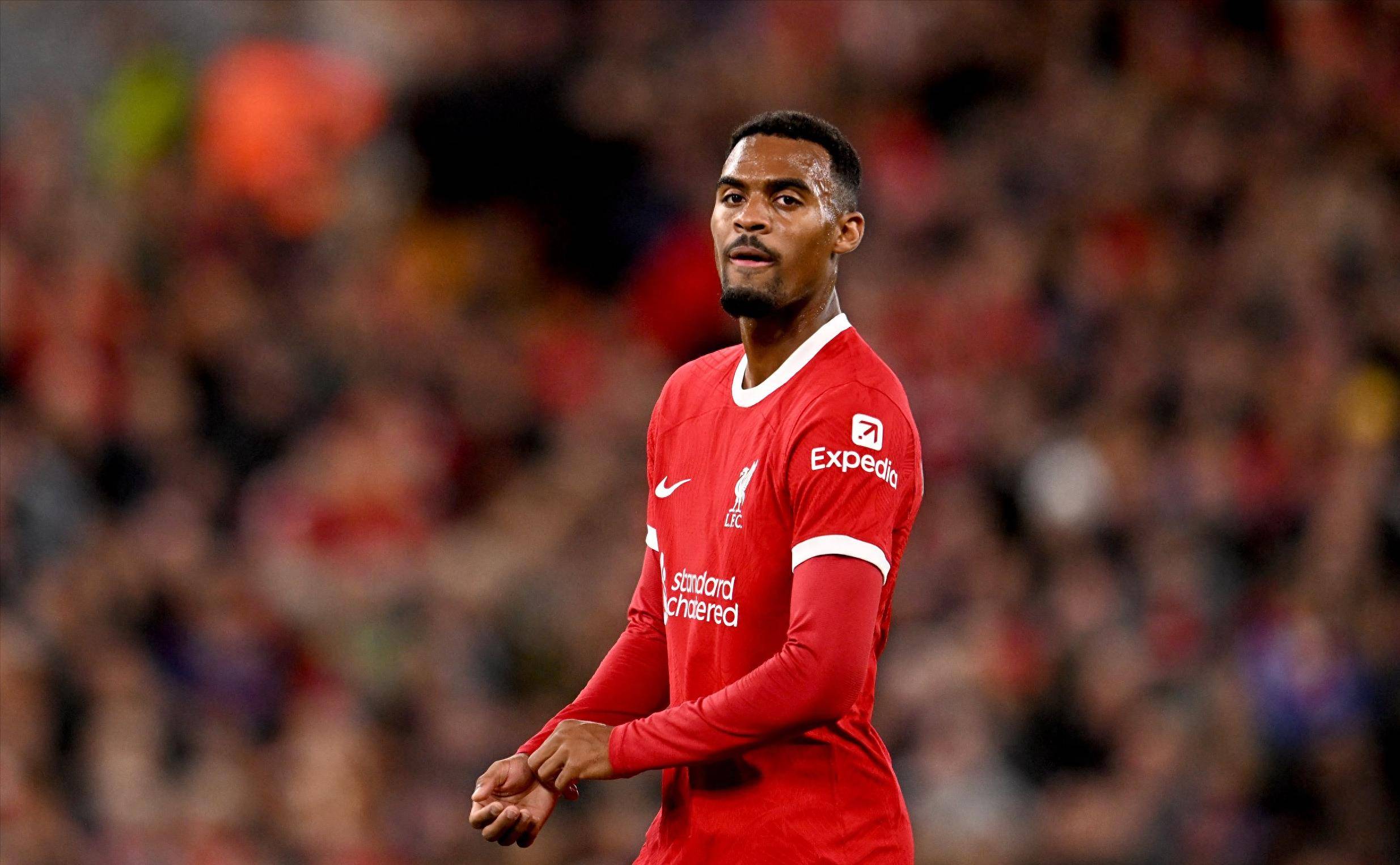 52岁，雷科莱塔主席比达尔打破巴拉圭甲级联赛最年长出场纪录（52岁雷科莱塔主席比达尔刷新巴拉圭甲级联赛最年长出场纪录）