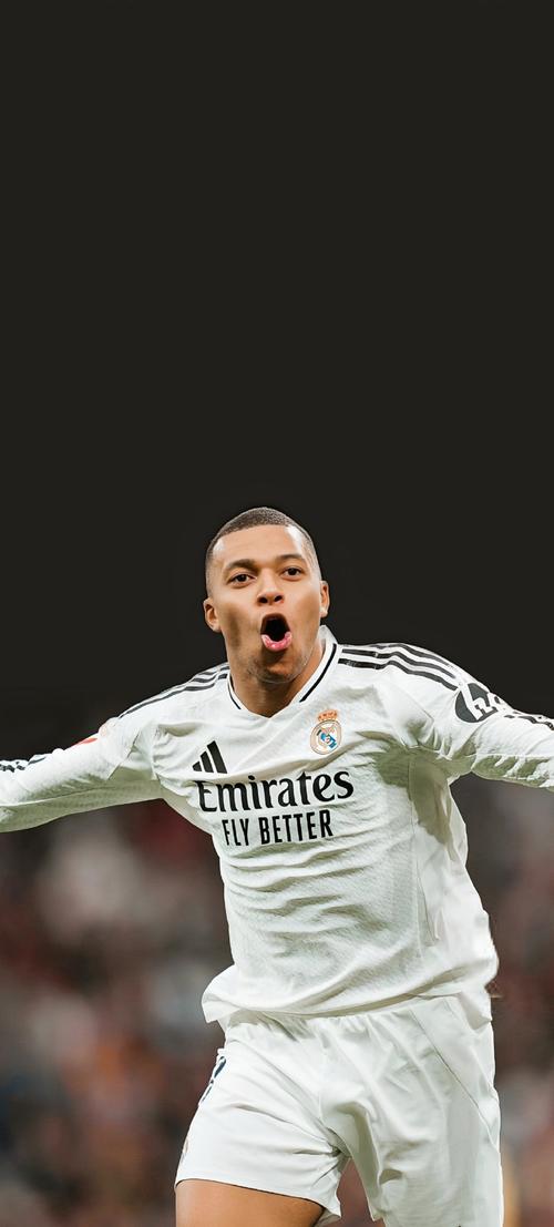 西甲裁判罚下昔日名哨，后者曾执法当年的米兰利物浦欧冠决赛（昔日名哨遭西甲裁判罚离场，曾主哨米兰对利物浦欧冠决赛）