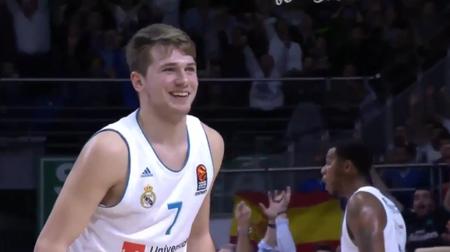 德媒：如果诺伊尔续约留队，拜仁希望明夏2000万欧出售努贝尔（德媒称：若诺伊尔续约留队，拜仁计划明夏以2000万欧出售努贝尔）