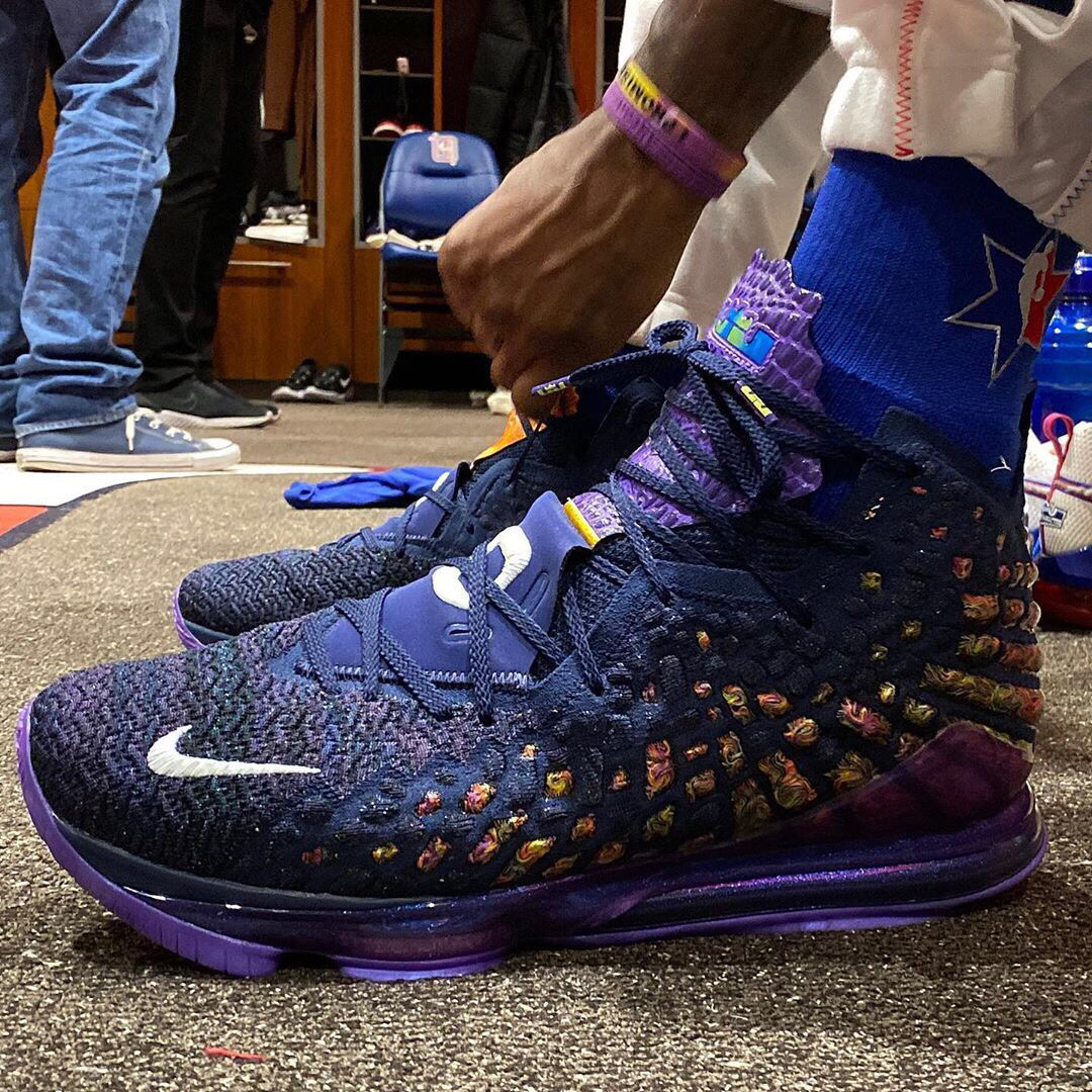 两分钟两黄变一红，皇马后卫弗兰-加西亚职业生涯首次被罚下（两分钟连吃两黄染红！皇马后卫弗兰-加西亚生涯首度被逐）