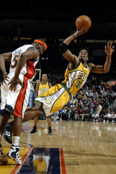 皇马未来之星再次闪耀伯纳乌（伯纳乌再迎皇马新星高光时刻）